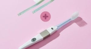 Japonska zobna ščetka KISS YOU s polariteto za lep in sijoč nasmeh + nadomestne glave